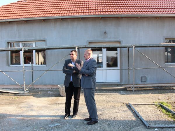 Župan Bajs i načelnik Prišćan najavili asfaltiranje ceste u mjestu Tuk, u Općini Rovišće