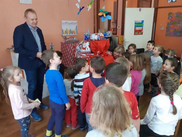 Pokloni vrtićarcima povodom blagdana sv. Nikole