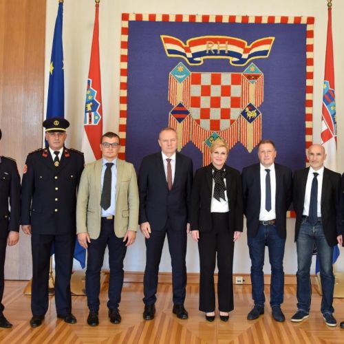 Predsjednica Republike Hrvatske upoznata sa međunarodnom suradnjom između DVD-a Rovišće i francuskom GSCF