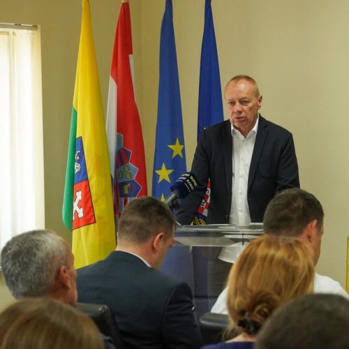 ODRŽANA POČETNA KONFERENCIJA PROJEKTA „VIŠENAMJENSKI CENTAR ROVIŠĆE” I POTPISAN UGOVOR ZA IZVOĐENJE RADOVA