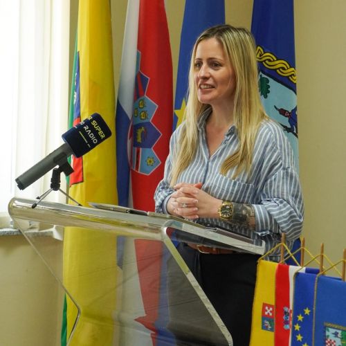 ODRŽANA POČETNA KONFERENCIJA PROJEKTA „VIŠENAMJENSKI CENTAR ROVIŠĆE” I POTPISAN UGOVOR ZA IZVOĐENJE RADOVA