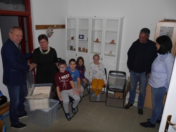 Pomoć školskoj zadruzi “Sa srcem” i donacija 3d olovki