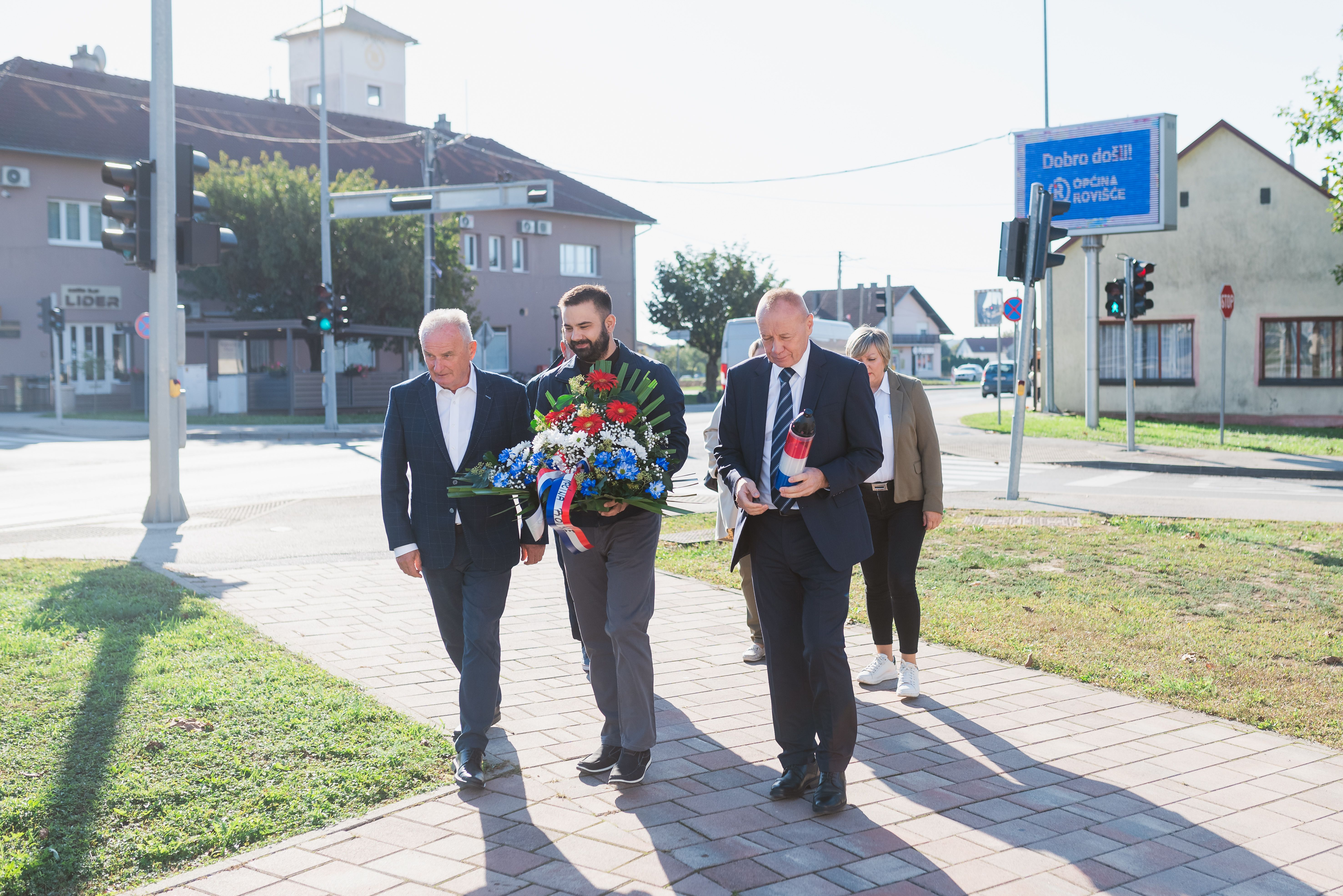 OPĆINA ROVIŠĆE S PONOSOM ČUVA USPOMENU NA HRABRE BRANITELJE
