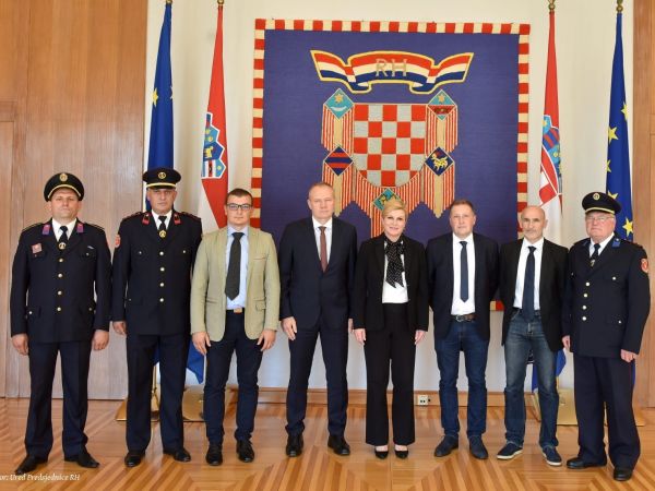 Predsjednica Republike Hrvatske upoznata sa međunarodnom suradnjom između DVD-a Rovišće i francuskom GSCF