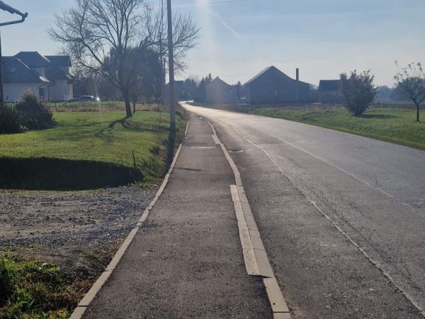 Završena četvrta faza nogostupa Rovišće - Kraljevac: Sigurnija i kvalitetnija pješačka ruta za naše mještane!